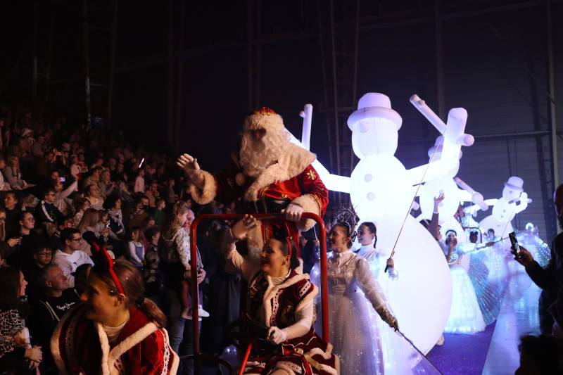 CHARLIE ET LA CHOCOLATERIE, UN NOËL GOURMAND  UNE COMÉDIE MUSICALE FAMILIALE ACCUEILLIE À GÉMENOS